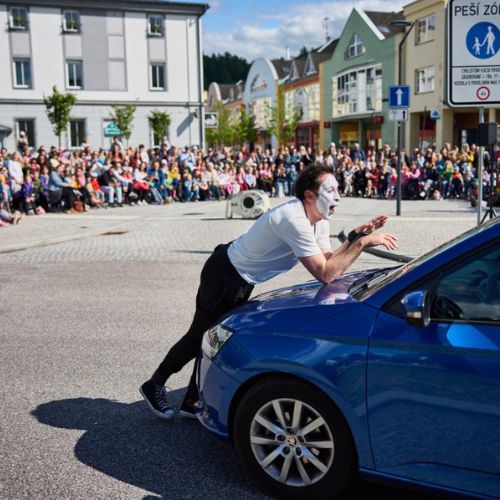 Spectacle interactif de clown et d'improvisation